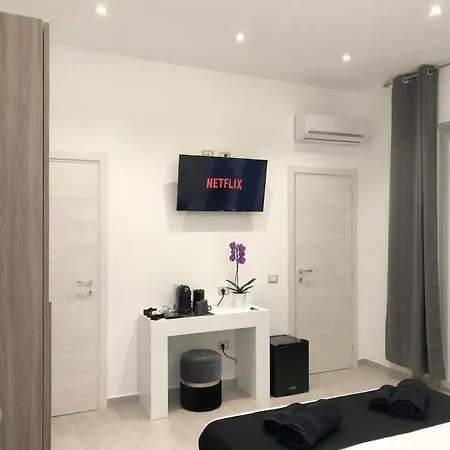 International House אולביה